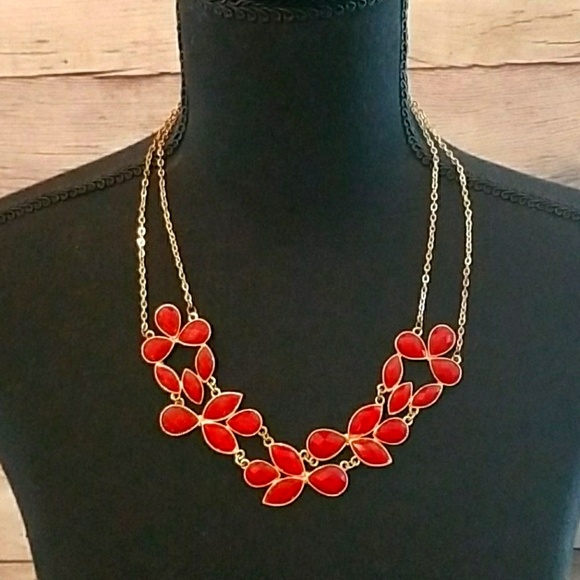 Jewelry - BEAUTIFUL RED & GOLD NECKLACE